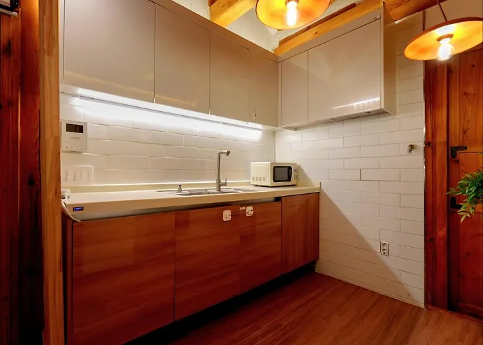 Villa #서촌전통한옥독채 #seochon Hanok Privatehouse #4br2ba #9guests #4min Walk Gyeongbokgungstation #bukchon #gwanghwamun #gyeongbokgung #명동 Seul